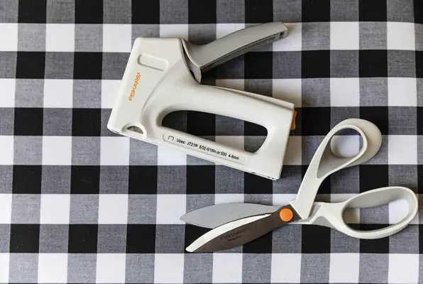 Tips to Reupholster Dining Chairs