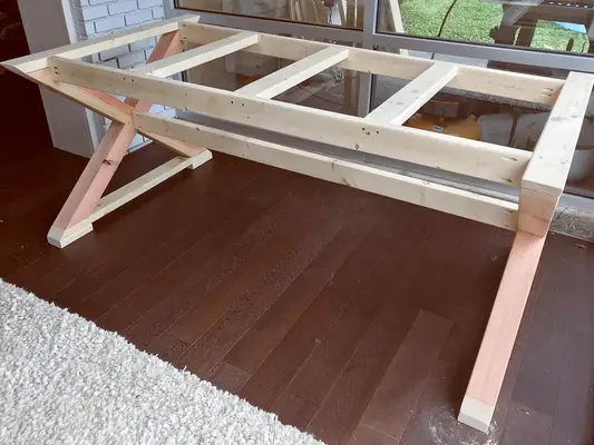 Modern Farmhouse Table DIY