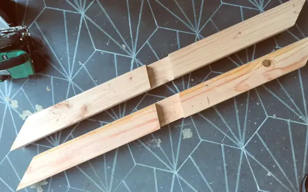 Modern Farmhouse Table DIY