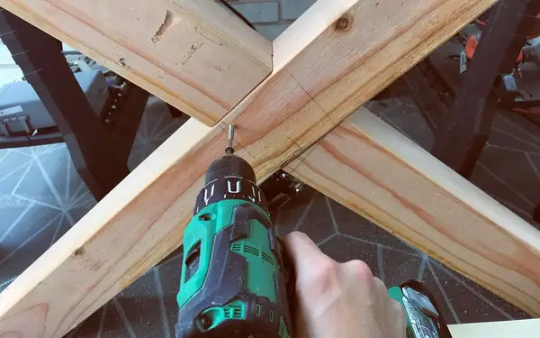 Modern Farmhouse Table DIY