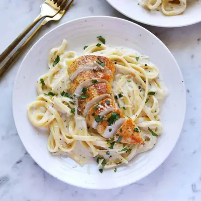 Rețeta de pui Alfredo