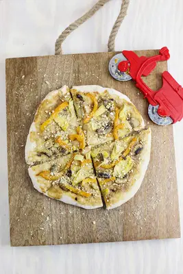 Domáca zelenina zamrznutá pizza (priateľská vegánska)