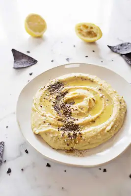 カイエンと亜麻仁フムス