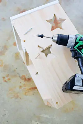 Ikea Hack: Star Toddler Learning Tower DIY