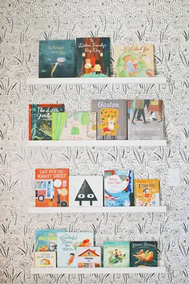 DIY Baby Bookshelves!