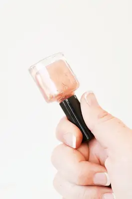 Make Your Own Custom Color Nail Polish
