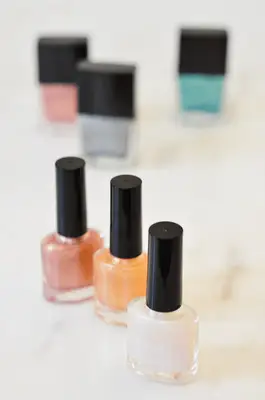 Make Your Own Custom Color Nail Polish