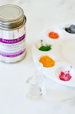 Make Your Own Custom Color Nail Polish