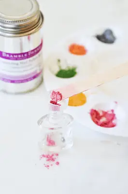 Make Your Own Custom Color Nail Polish