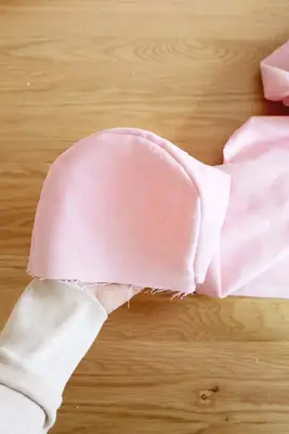 sewn half circle edge of fabric