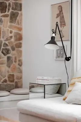 DIY mirrored cube table