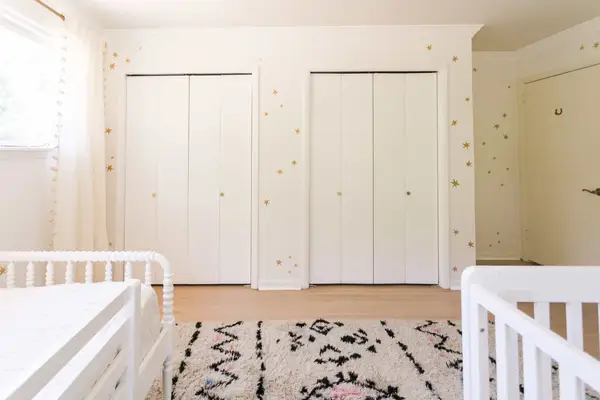 Stamped Star Wall DIY (Money Saving Wallpaper Alternative)