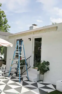 Mid-Century Pergola DIY