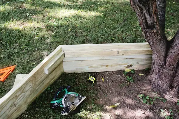 Hexagon Sandbox DIY (With Built-In Benches!)