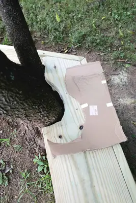Hexagon Sandbox DIY (With Built-In Benches!)