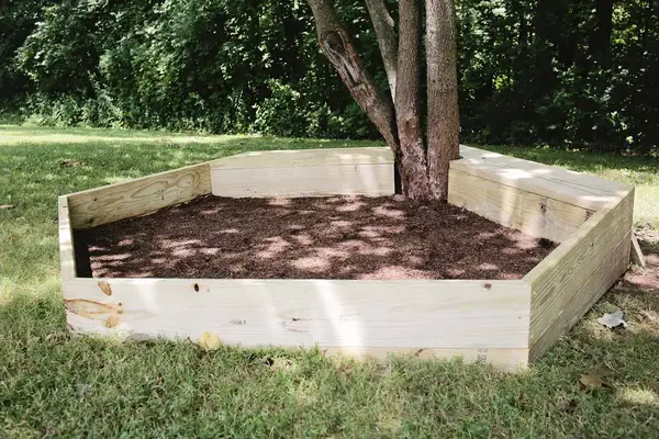 Hexagon Sandbox DIY (With Built-In Benches!)