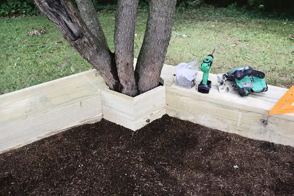 Hexagon Sandbox DIY (With Built-In Benches!)