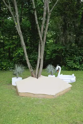 Hexagon Sandbox DIY (With Built-In Benches!)