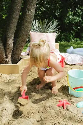 Hexagon Sandbox DIY (With Built-In Benches!)