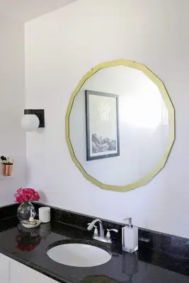 4 soluții pentru pete întunecate pe oglinzi vintage