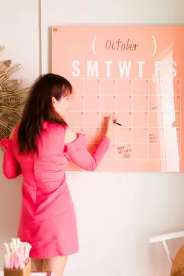 Easy Oversized Acrylic Calendar