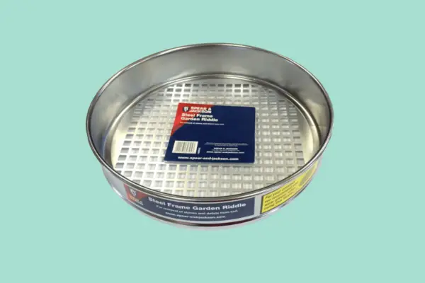 How to make a soil sieve - measuring the wheelbarrow