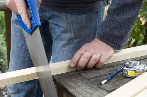 How to make a soil sieve - cutting the wood