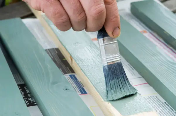 How to make a soil sieve - painting the wood