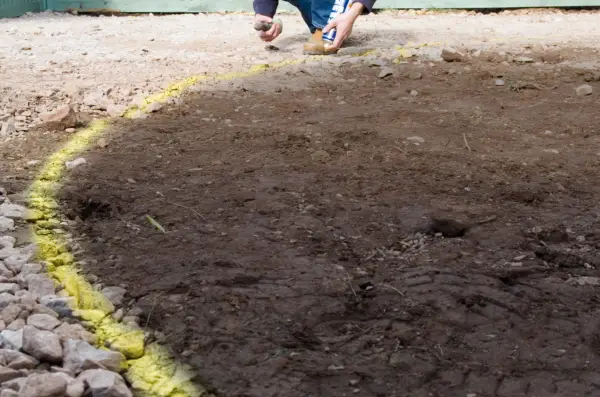 build-a-raised-bed-marking-out-bed-2