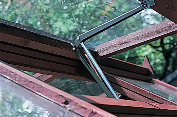 window-vent-opening-3