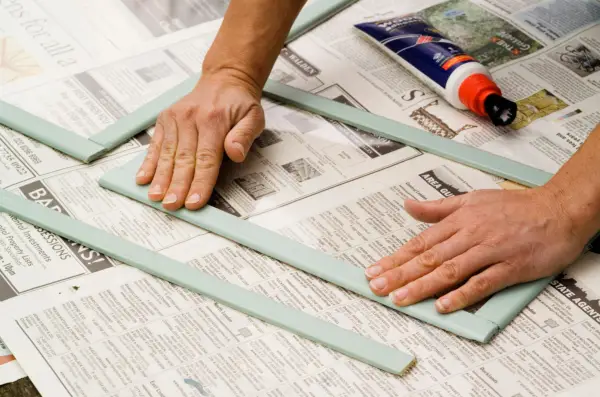 Sticking moulding to the acrylic