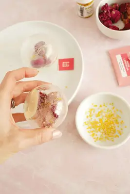tea bombs with flowers inside