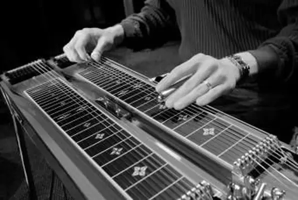 Tipps für die Suche nach einer guten gebrauchten Pedal-Steel-Gitarre