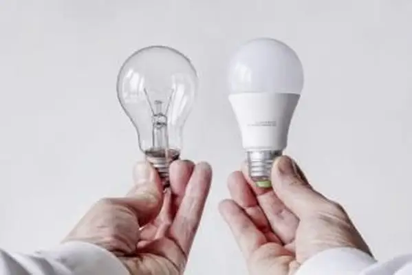 Glühbirne versus LED-Lampe