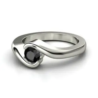 Verlobungsringe mit schwarzem Diamant