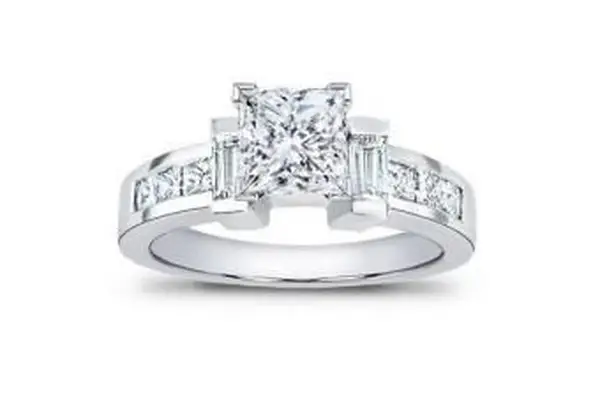 https://cf.ltkcdn.net/engagementrings/images/slide/163998-600x399-steppedsidestone.webp
