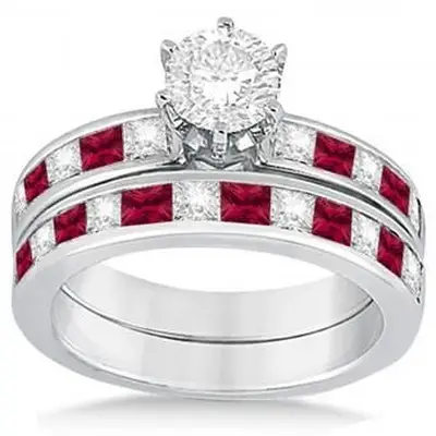 https://cf.ltkcdn.net/engagementrings/images/slide/205251-850x850-ruby-and-diamond-bridal-set.webp