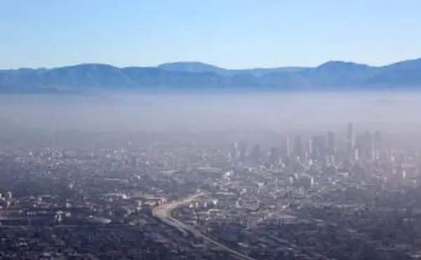 Pollution de l'air au-dessus de la ville