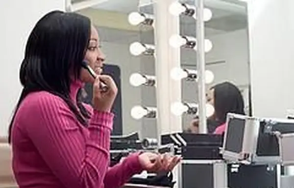 Siete consejos cosméticos para mujeres afroamericanas