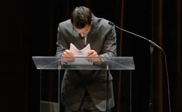 Písanie velebenia pre starého otca na oslavu jeho života