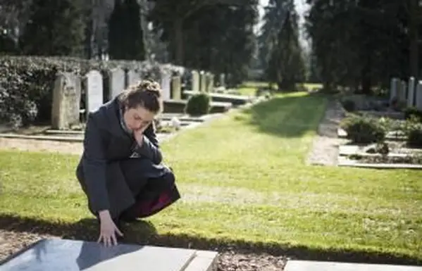 35 potężnych piosenek o stracie przyjaciela