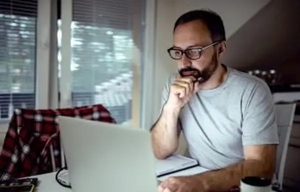 Come scrivere un necrologio di impatto per un padre