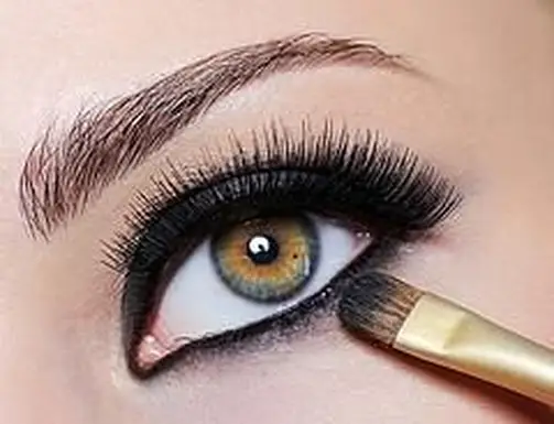 블랙 아이 라이너 바르는 방법