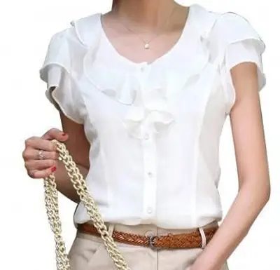 https://cf.ltkcdn.net/womens-fashion/images/slide/197737-500x500-romantic-blouse.webp