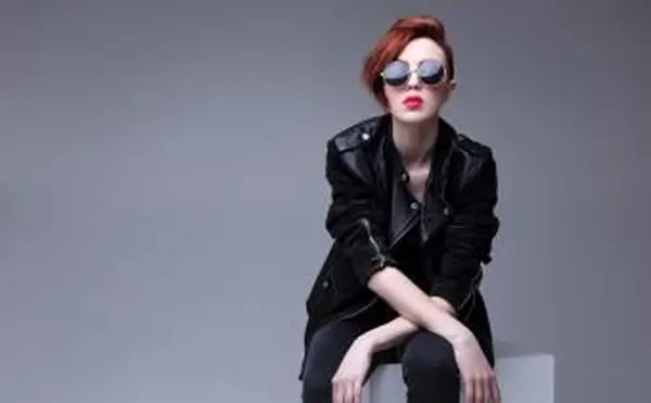 Mejora tu estilo de ropa rockero con estos estilos vanguardistas