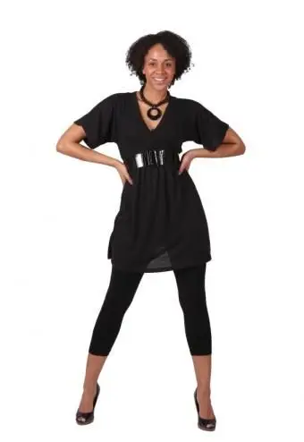 שמלה וחותלות שחורות