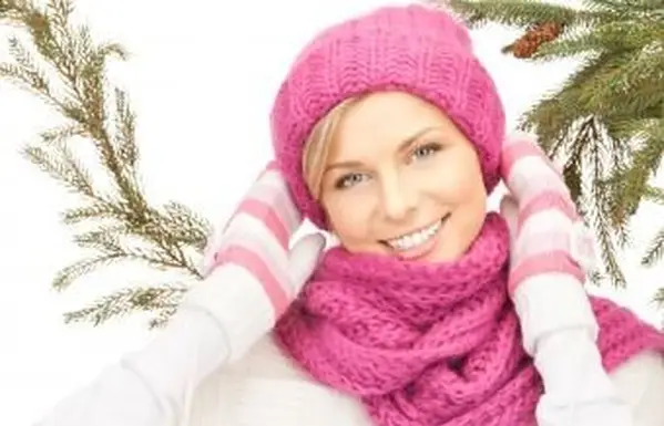 冬の帽子の女性