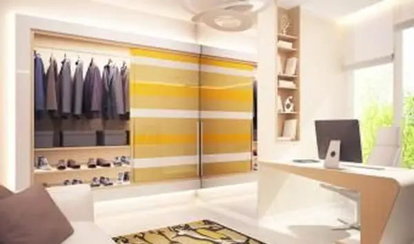 Cómo cubrir puertas de armario con espejos