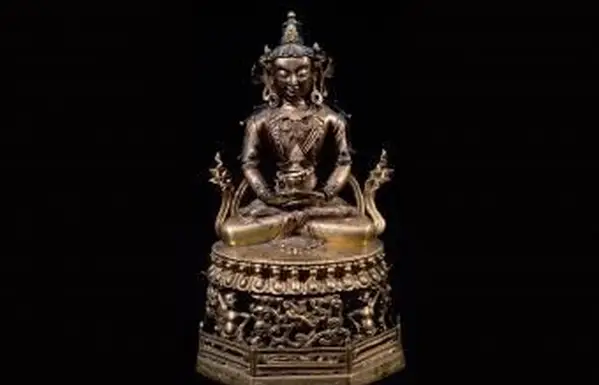 Buddha-Statue des langen Lebens