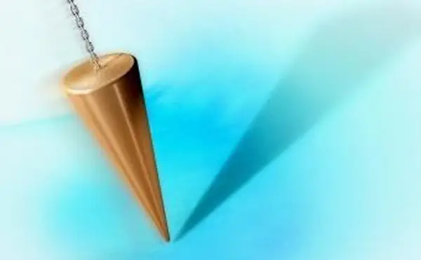 Jak używać wahadła na stojaku